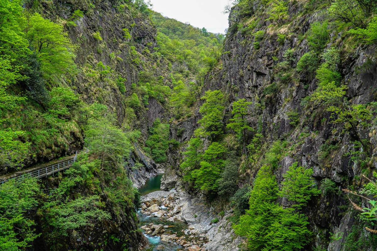 Weg nach Cicogna im Val Grande