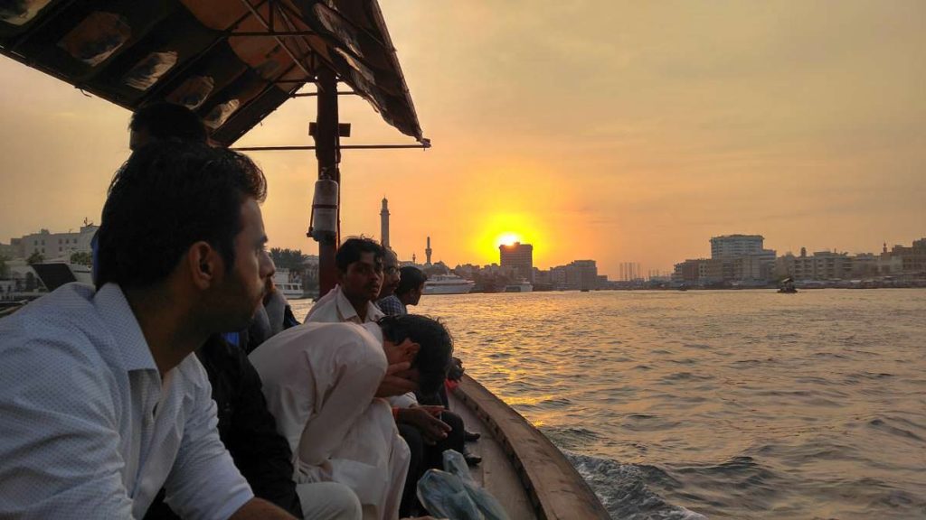 Abra im Dubai Creek bei Sonnenuntergang