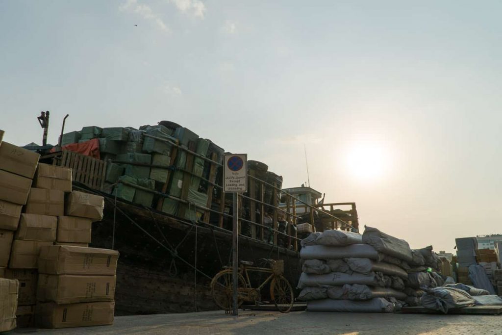 Boot im Hafen vom Dubai Creek