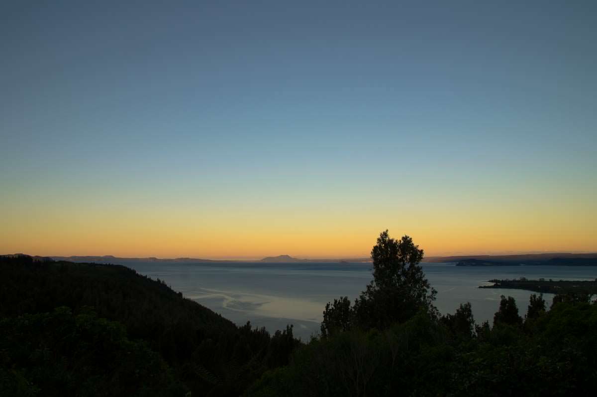 Sonnenuntergang am Lake Taupo in Neuseeland