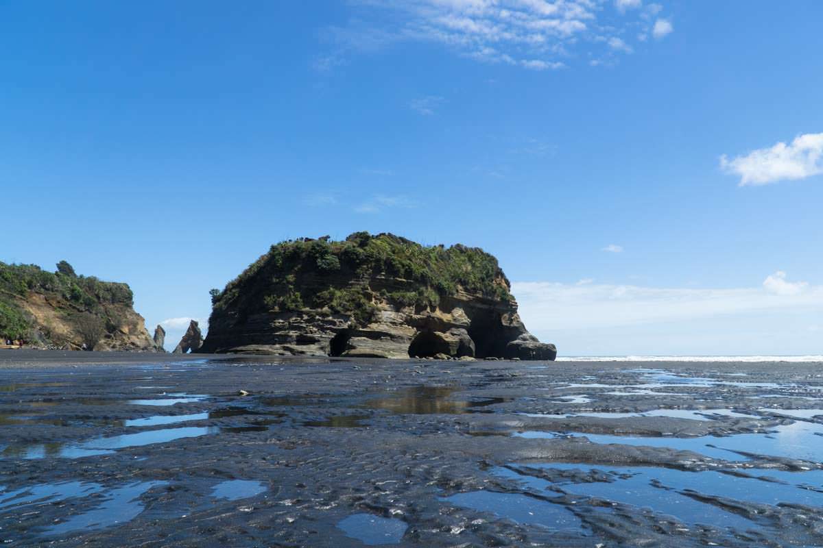 Strand von Tongaporutu in Neuseeland