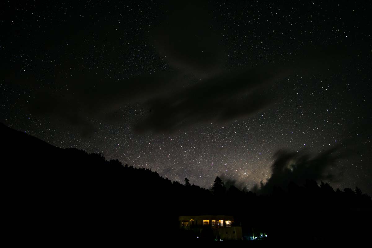 Sternenhimmel über der Elaine Bay in Neuseeland