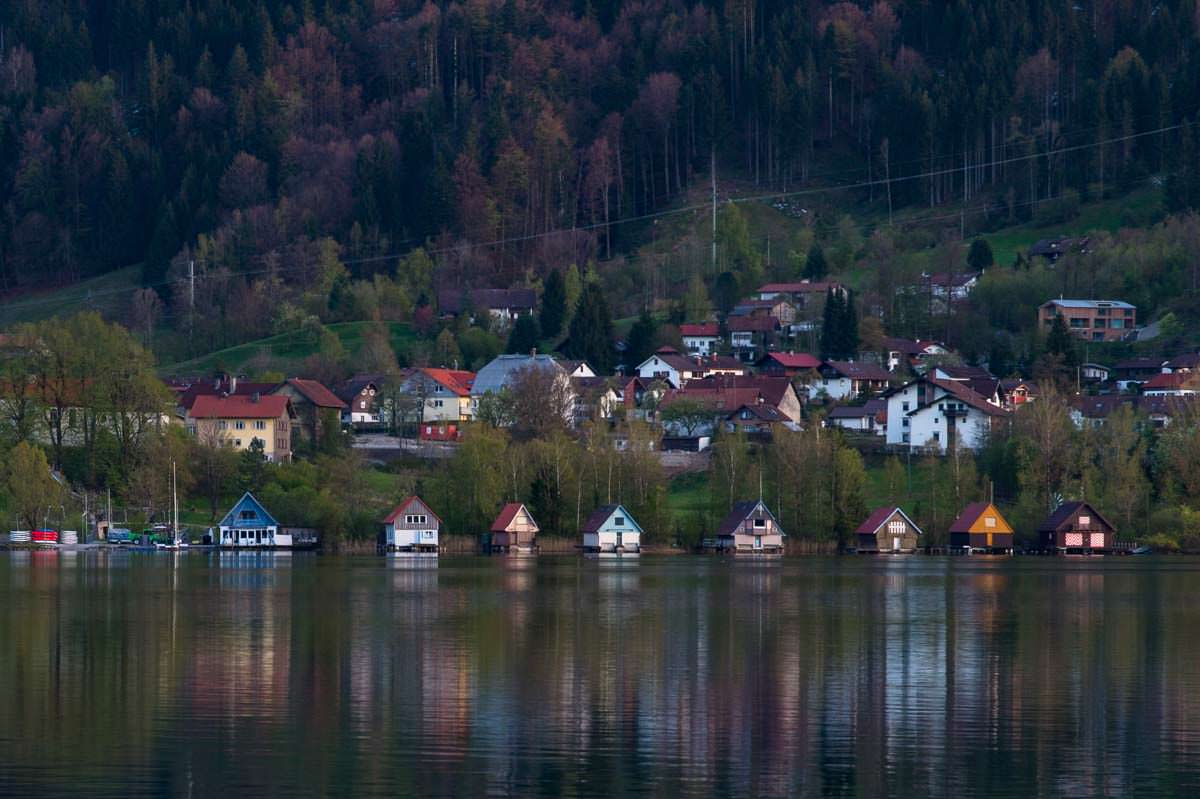 Bunte Bootshäuser am Alpsee in Immenstadt