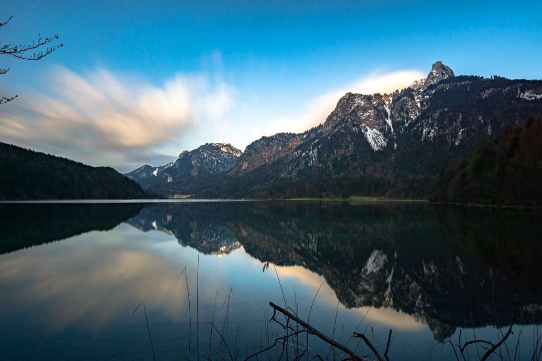 Der Alpsee in Füssen mit Säuling im Hintergrund