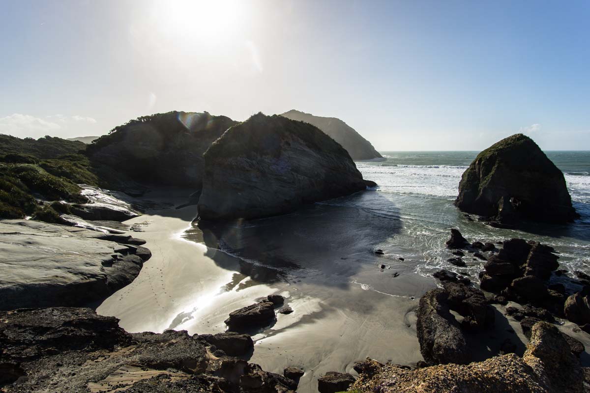 Im Süden vom Wharariki Beach in Neuseeland