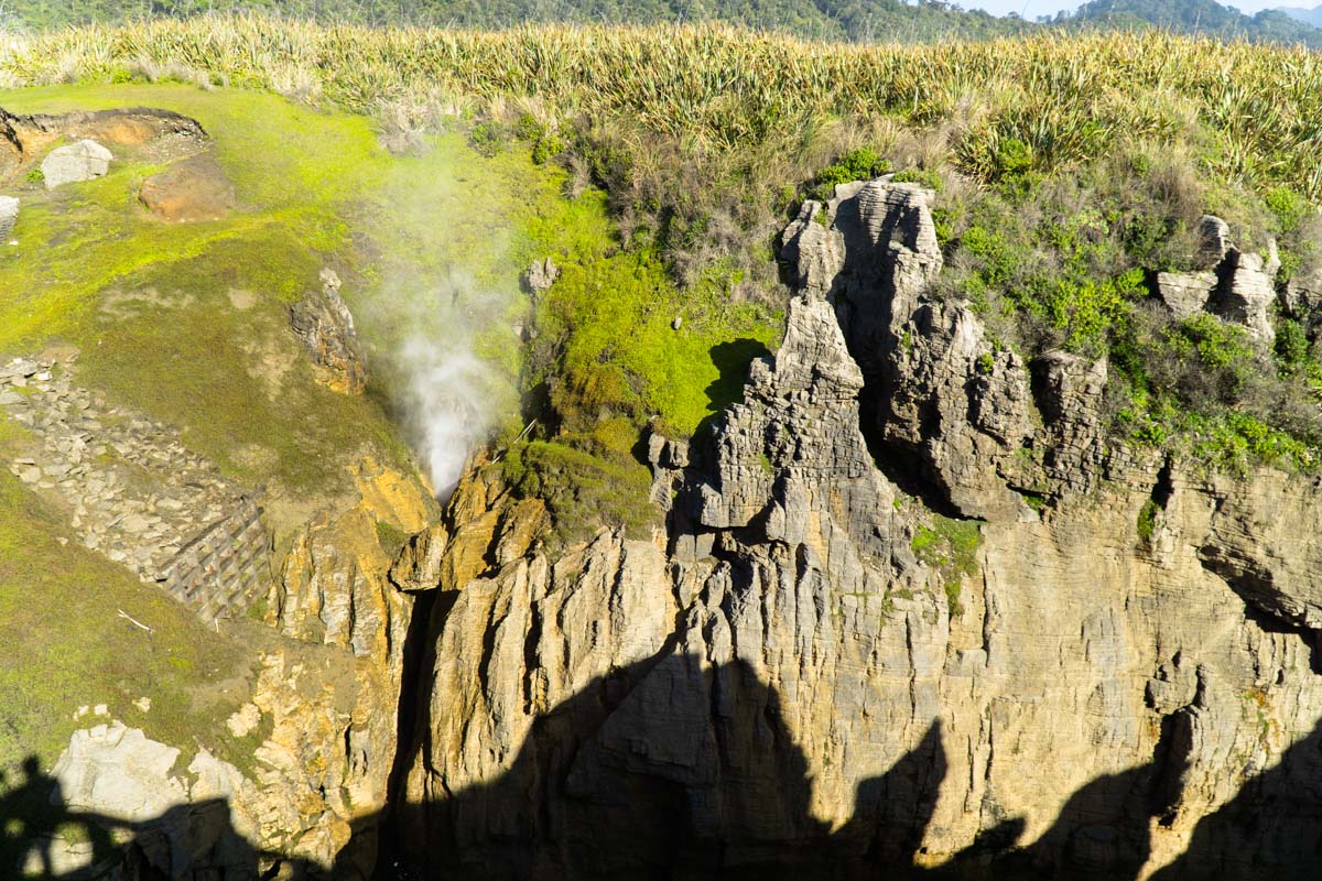 Punakaiki Blowhole in Neuseeland