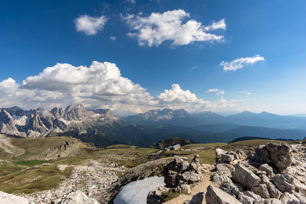 Ausblick vom Gipfel des Monte Pez