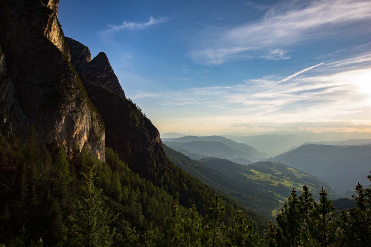 Blick auf Hammerwand und Völs