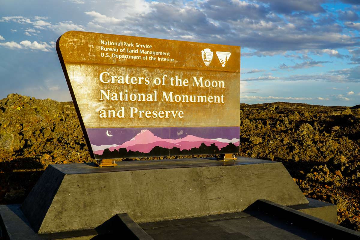 Eingangsschild vom Craters of the Moon National Monument and Preserve