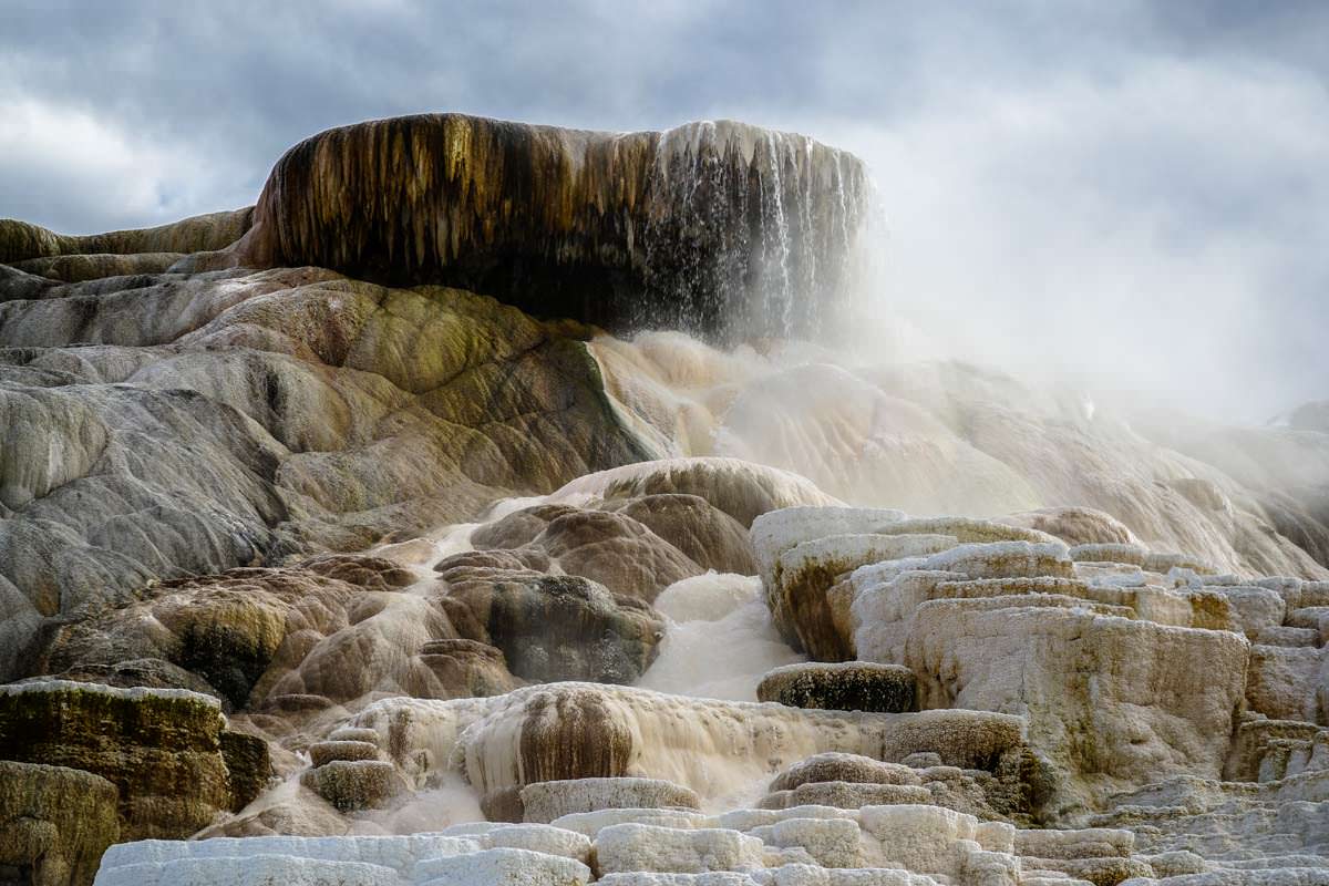 Mammoth Terraces in Mammoth Hot Springs (Yellowstone)