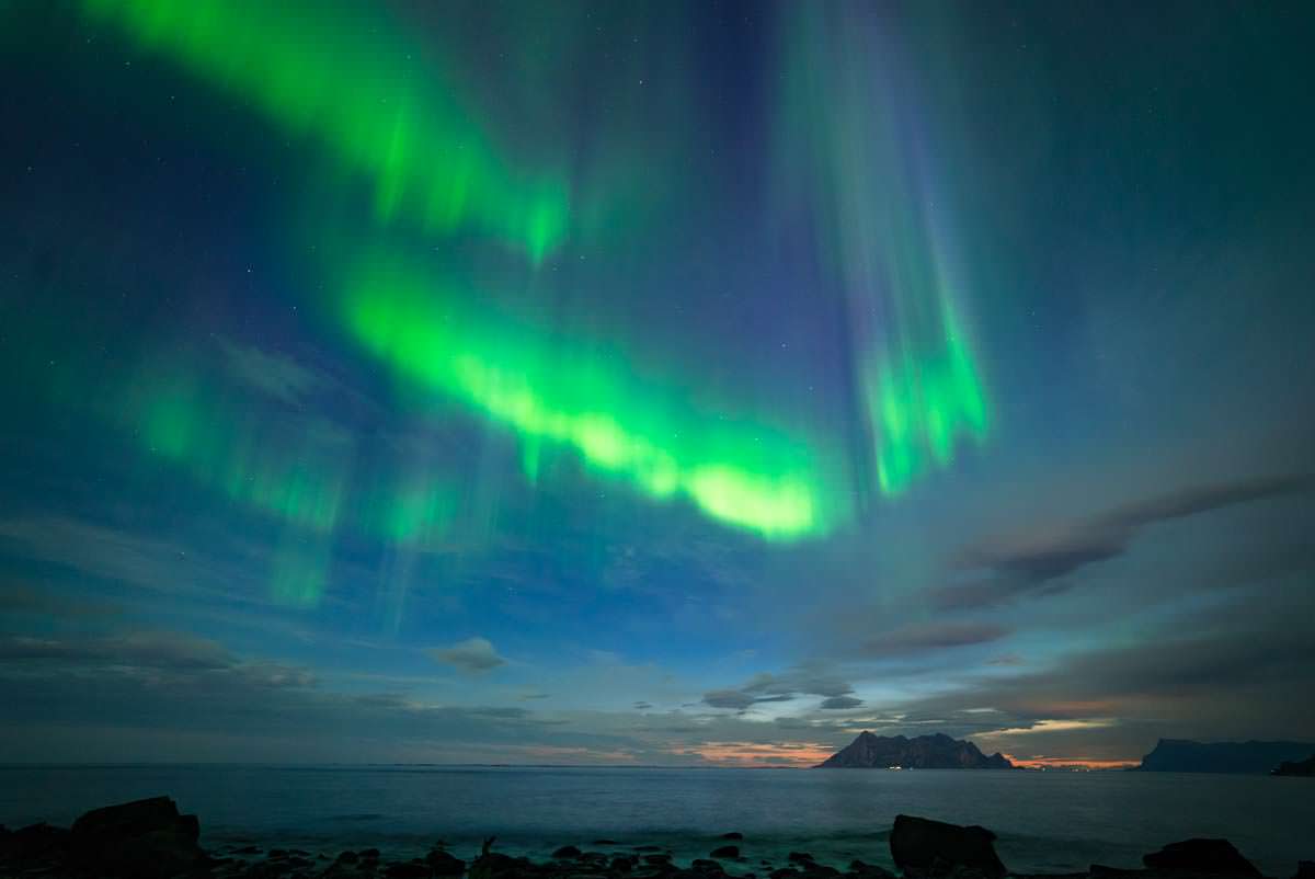 Nordlichter an der RV17 bei Storvik (Norwegen)