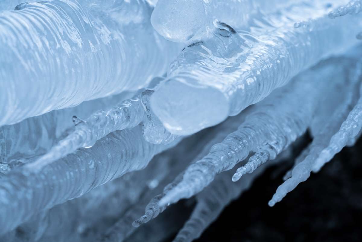 Eiszapfen auf dem Tobelweg am Zwinger Eiszapfen im Eistobel