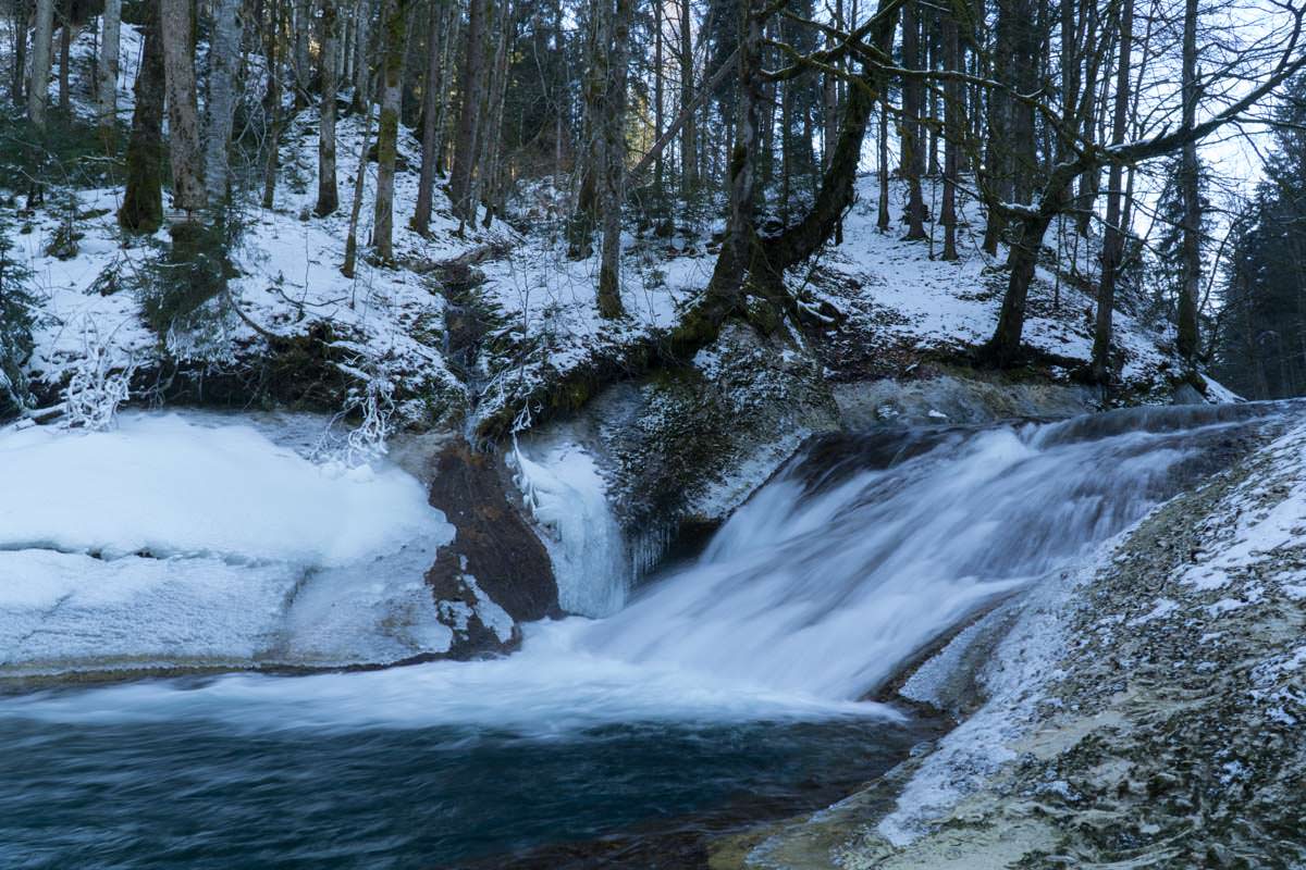 Wasserfall im Eistobel im Winter