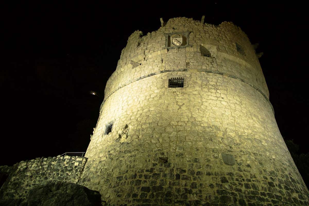 Bastione bei Nacht (Riva del Garda)