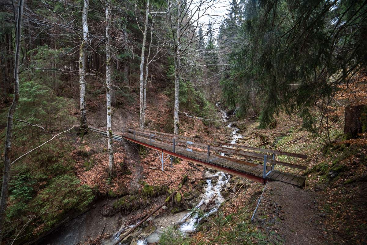 Fußgängerbrücke beim Aufstieg zum Grünten