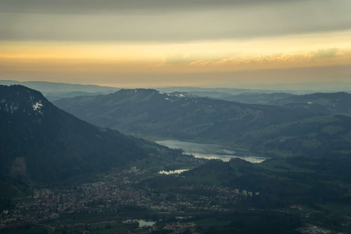 Blick auf den großen Alpsee vom Grünten.