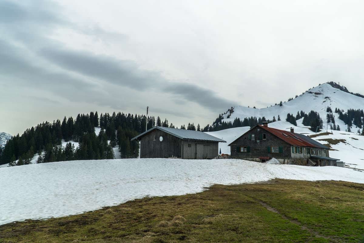 Grüntenhütte im Winter