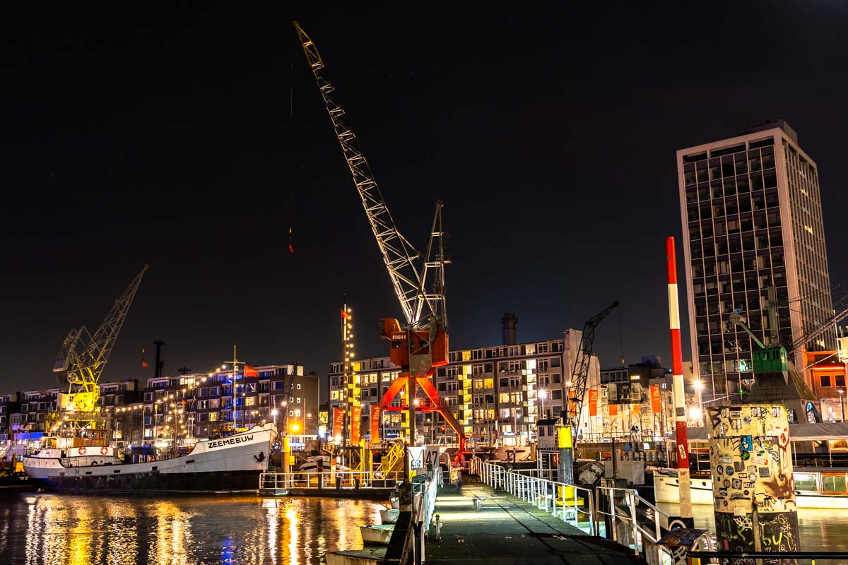 Leuvehaven bei Nacht (Rotterdam)