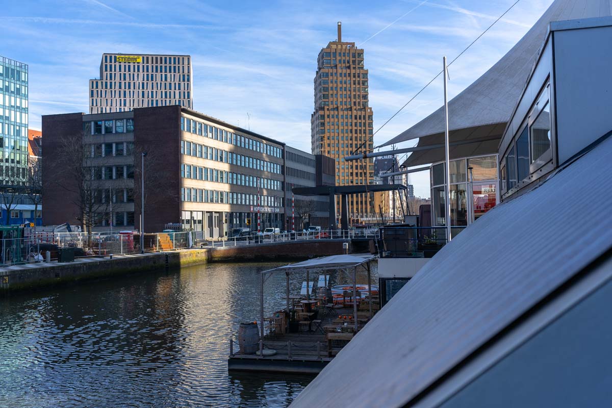 Restaurant und Terrasse des H2otel (Rotterdam)