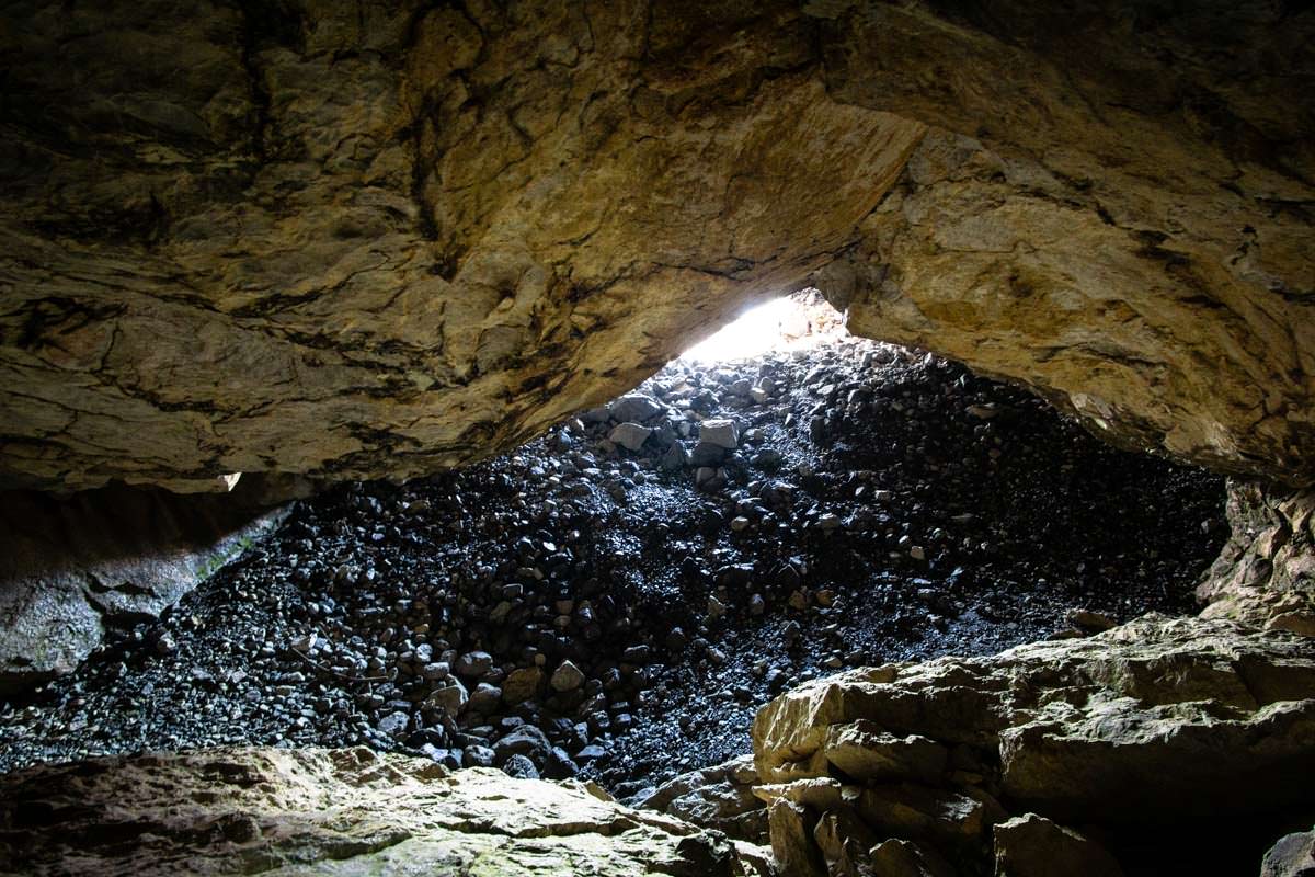 Arapi Höhle (Theth, Albanien)