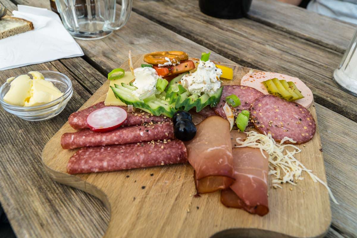 Brotzeit in der Unteren Richteralpe