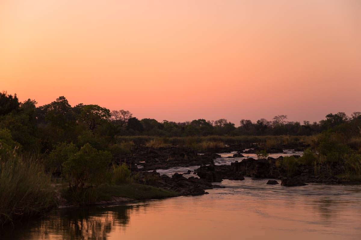 Popa Falls bei Sonnenuntergang (Namibia)