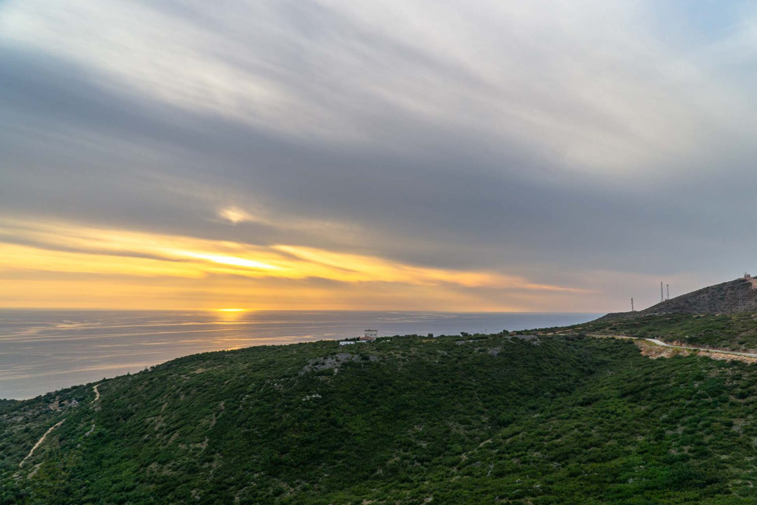 Sonnenuntergang an der Küste von Albanien