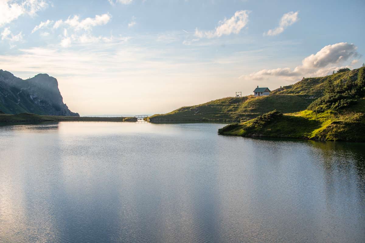 Am Schrecksee gibt es lediglich eine kleine Alm