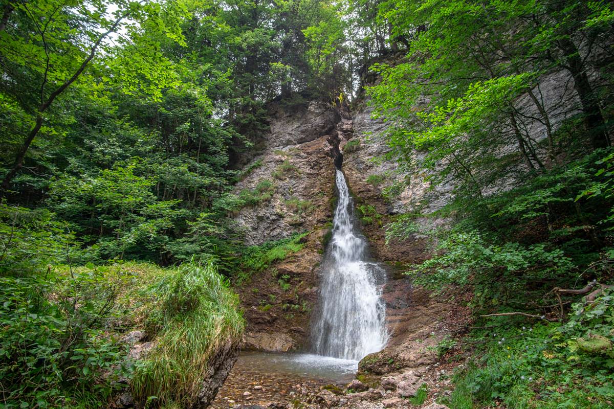 Der Täschlefall bietet eine willkomende Abkühung auf der Wanderung zum Prinz-Luitpold-Haus und Schrecksee