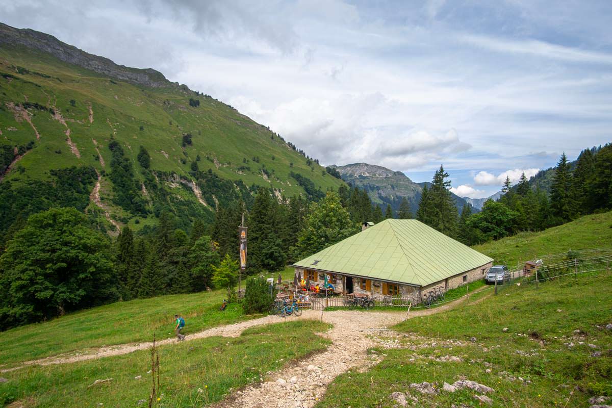 Die Untere Bärgündelealpe ist neben dem Prinz-Luitpold-Haus eine beliebte Einkehrmöglichkeit