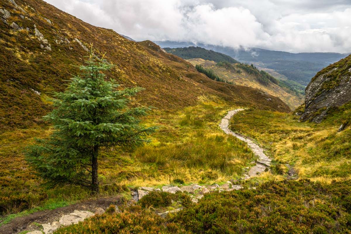 Der Wanderweg auf Ben Aan ist kurz, aber nur mittelschwer und sehr gut ausgebaut