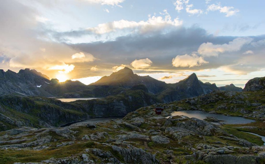 Sonnenuntergang über der Munkebu Hut