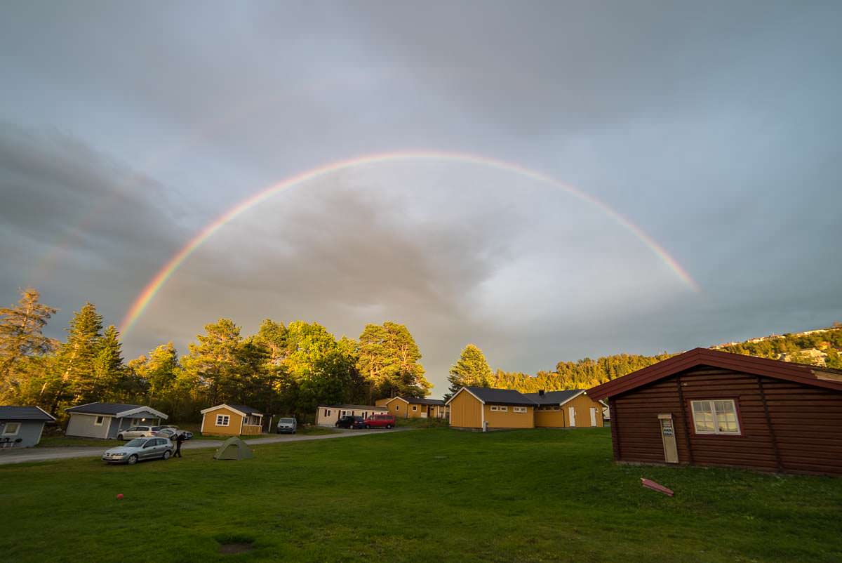 Regenbogen auf dem Vikhammer Campingplatz bei Trondheim