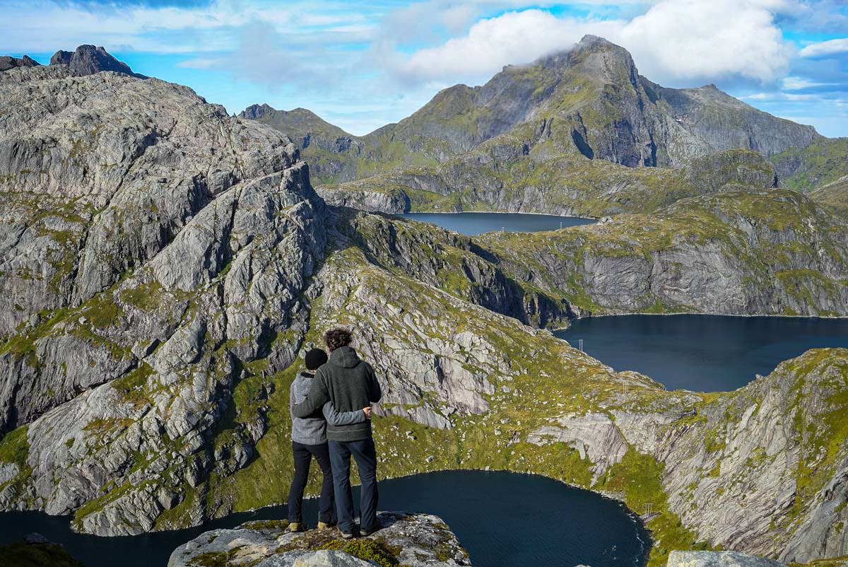 Eine atemberaubende Wanderung mit Wildcamping auf den Lofoten - die Tour zur munkebu Hut