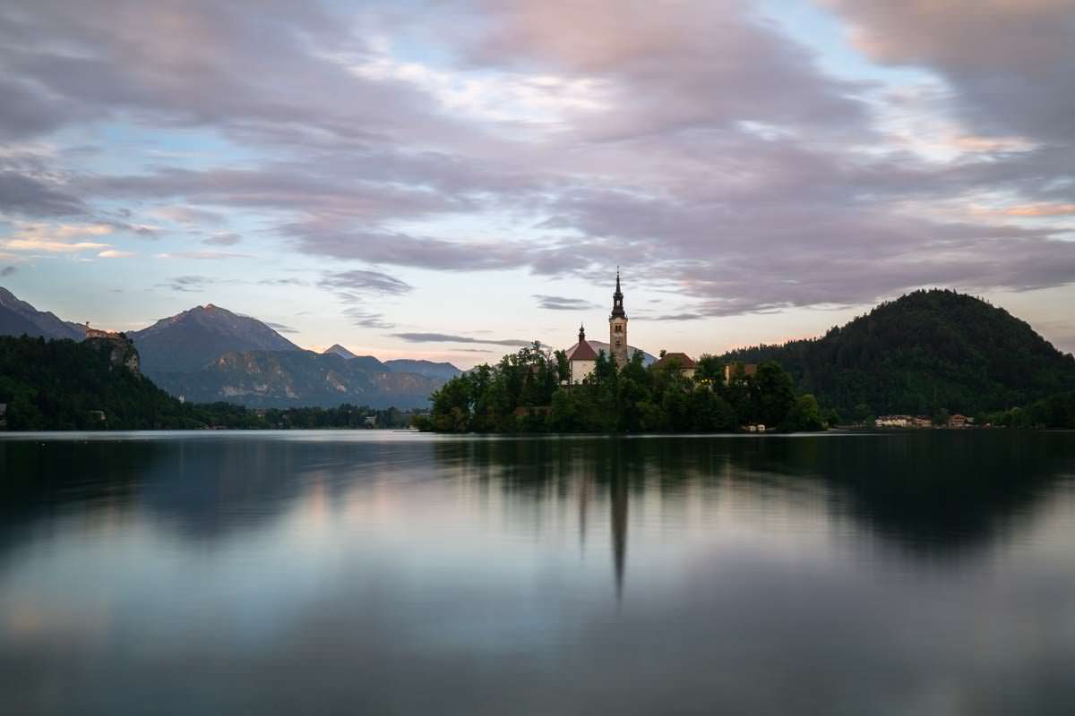 Auf der Insel im Bleder See befindet sich die berühmte Marienkirche