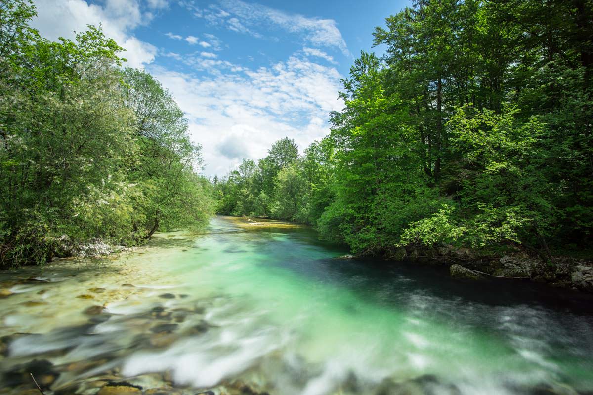 Wandern und Camping in einer unvergleichlichen Natur: die türkisblaue Savica