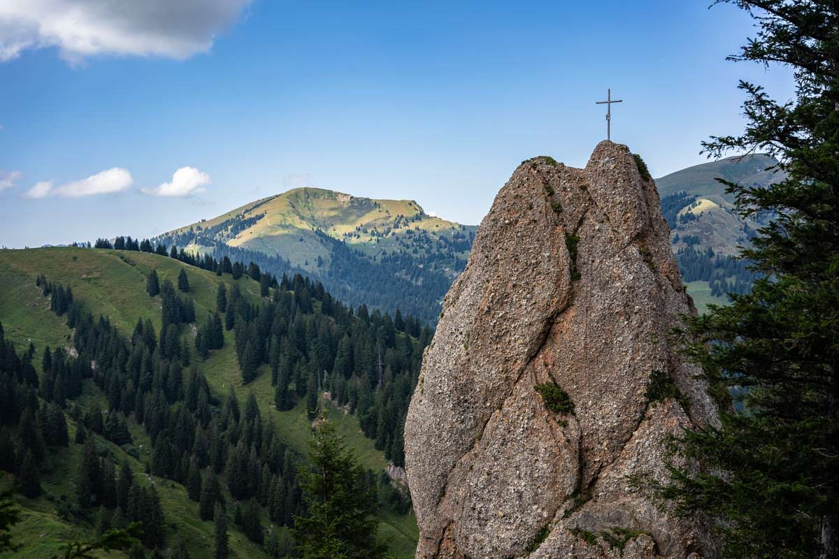 Die kuriose Felsformation Siplinger Nadel besteht aus Nagelfluhgestein