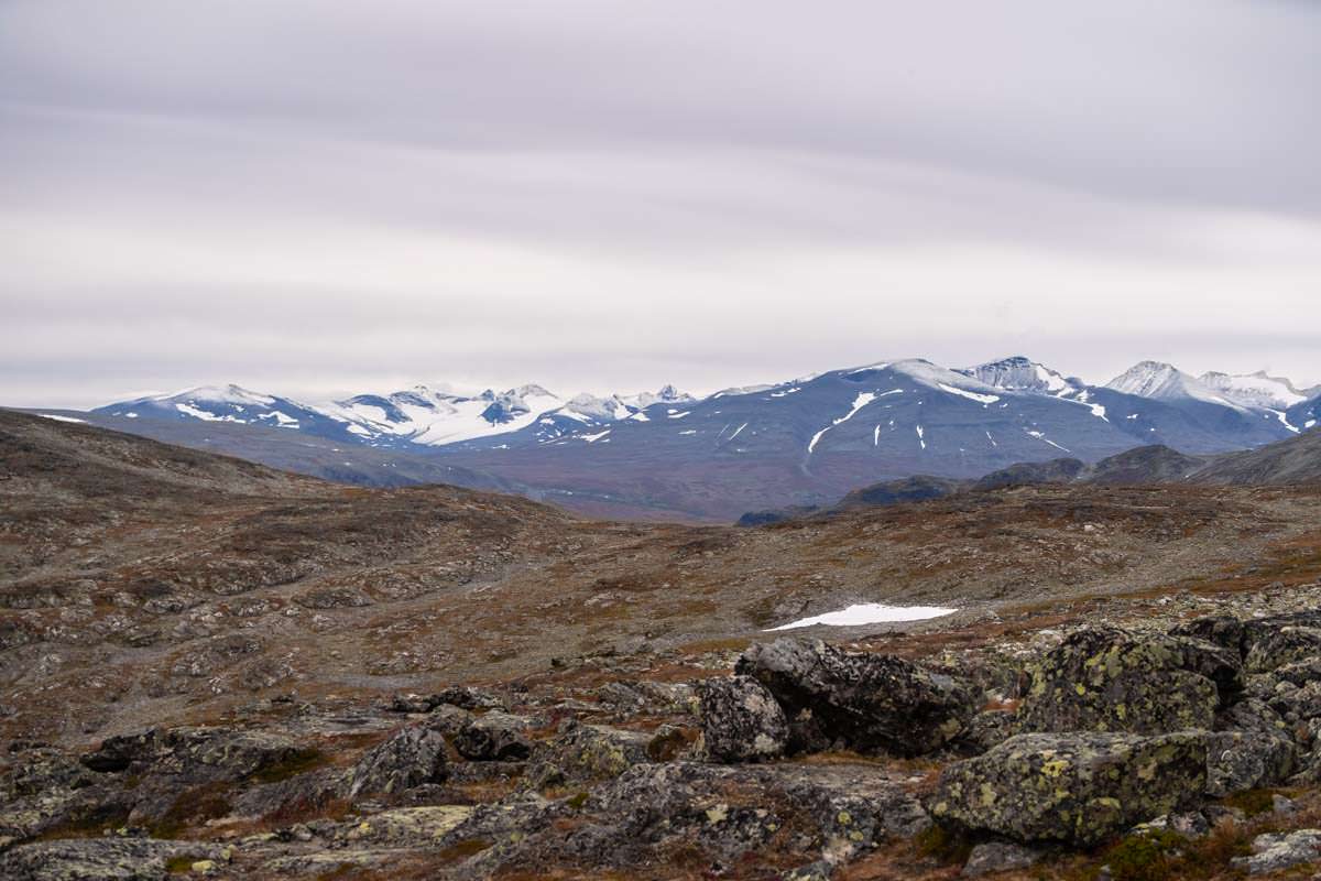 Wanderung auf den Gipfel des Skierffe