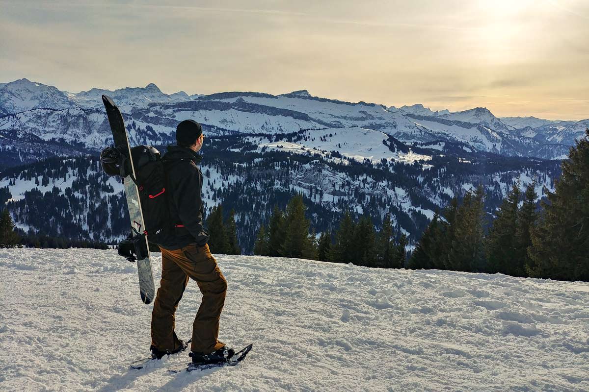 Schneeschuhwandern ohne Wanderstöcke - irgendwas fehlt hier doch?