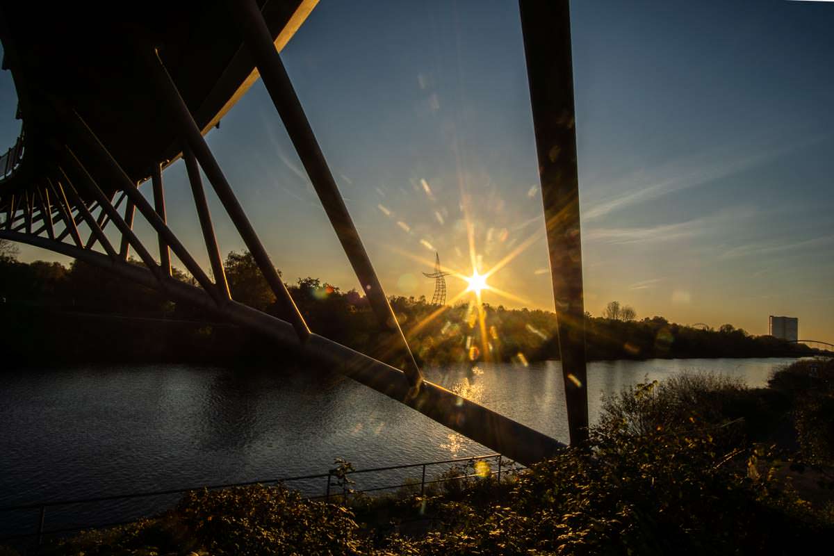 Fußgängerbrücke Ripshorst über dem Rhein-Herne-Kanal in Oberhausen