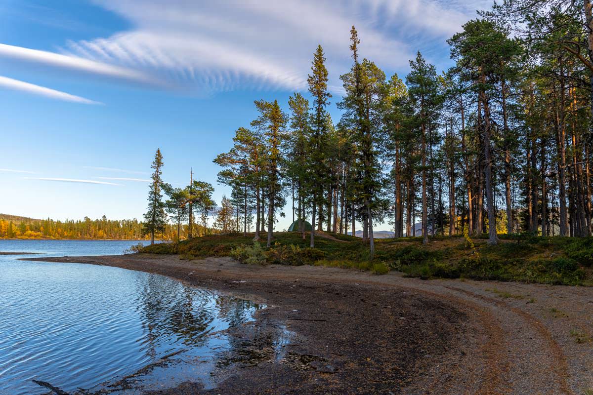 Camping mit Zelt auf dem Campingplatz Årrenjarka